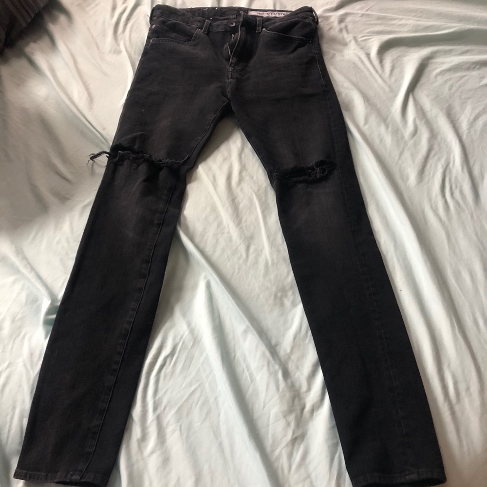 Ripped black jeans